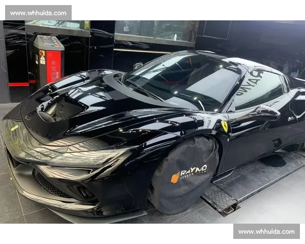 极限速度挑战贴膜赛 谁能在最短时间完成完美贴合